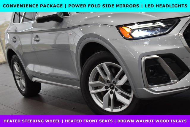 Photo of 2022 Florett Silver Metallic Audi Q5