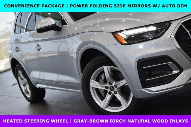 Photo of 2022 Florett Silver Metallic Audi Q5