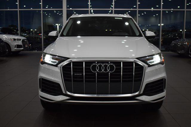 Photo of 2022 Glacier White Metallic Audi Q7