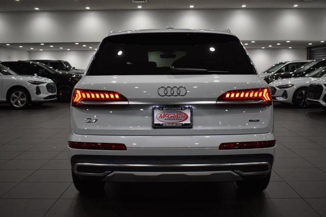 Photo of 2022 Glacier White Metallic Audi Q7