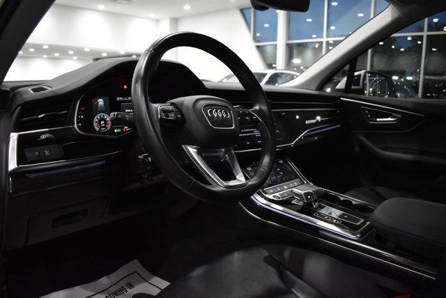 Photo of 2022 Glacier White Metallic Audi Q7
