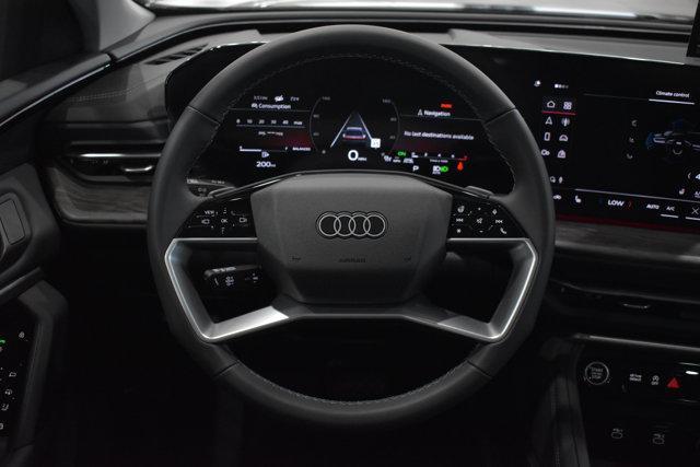 Photo of 2025 Mythos Black Metallic Audi Q5