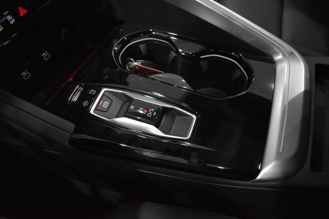Photo of 2025 Mythos Black Metallic Audi Q5