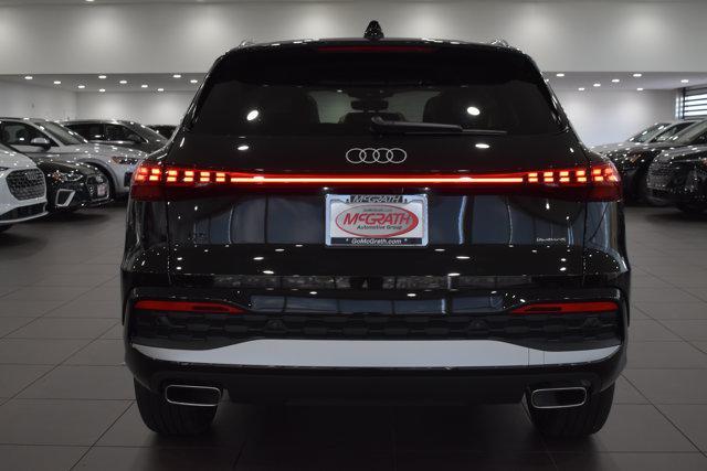 Photo of 2025 Mythos Black Metallic Audi Q5