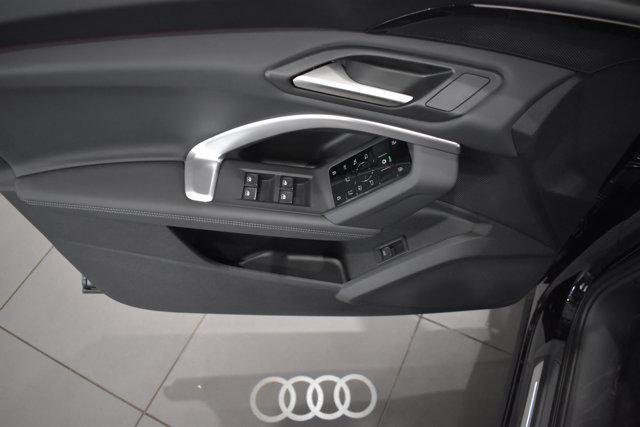 Photo of 2025 Mythos Black Metallic Audi Q5