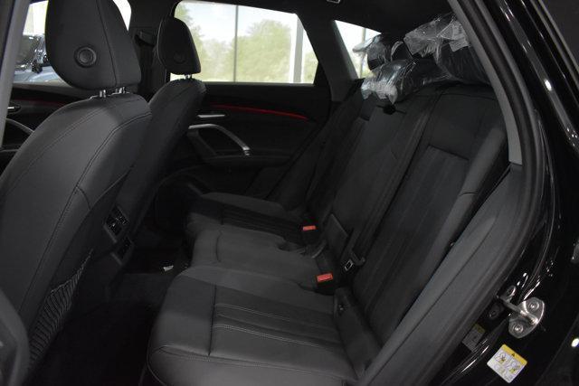 Photo of 2025 Mythos Black Metallic Audi Q5