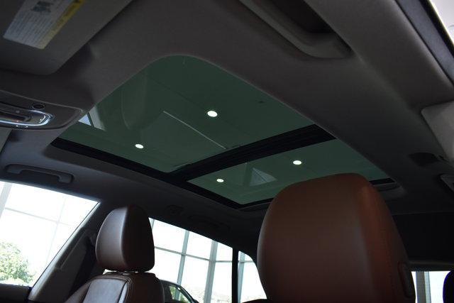 Photo of 2023 Carrara White Audi Q8