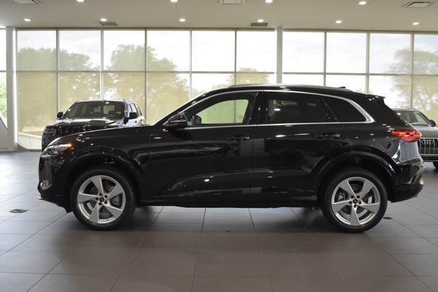 Photo of 2025 Mythos Black metallic Audi Q5