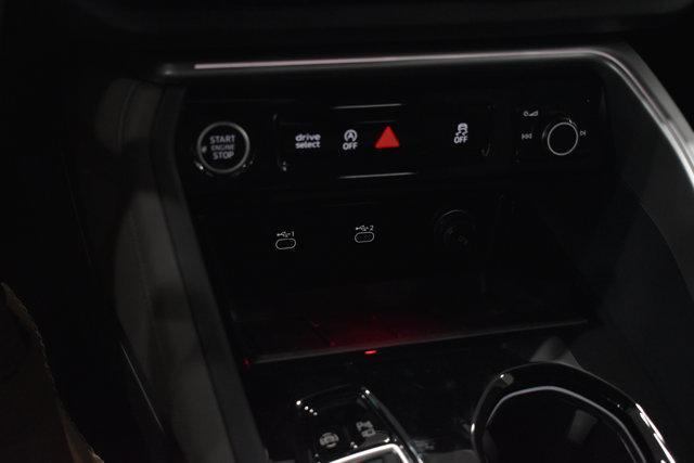 Photo of 2025 Mythos Black metallic Audi Q5