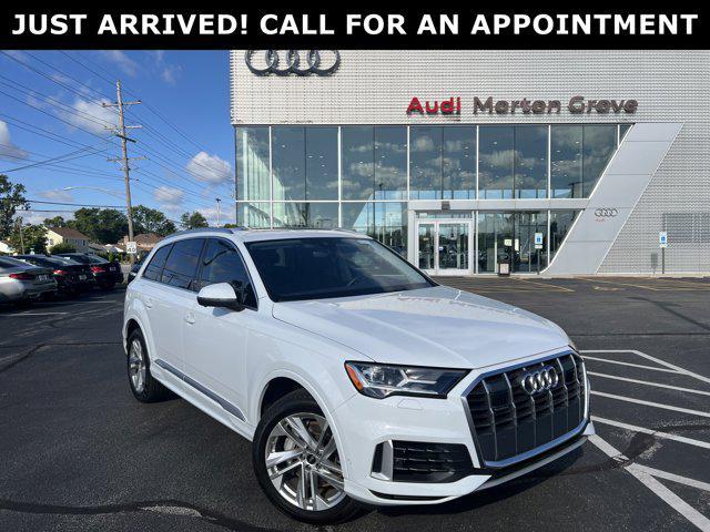 Photo of 2023 Glacier White Metallic Audi Q7
