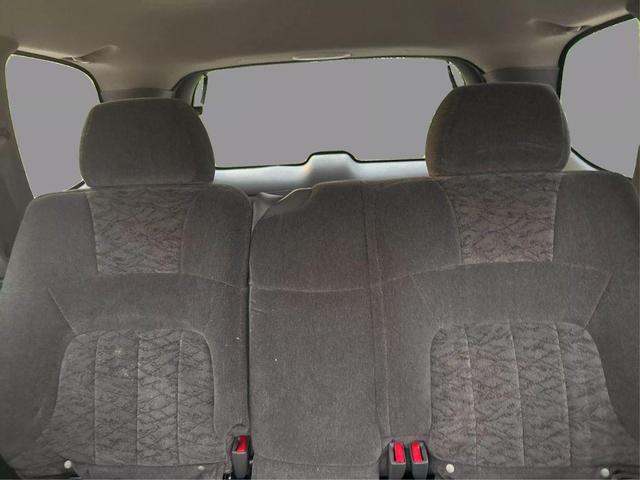 Photo of 2004 Summit White GMC Envoy
