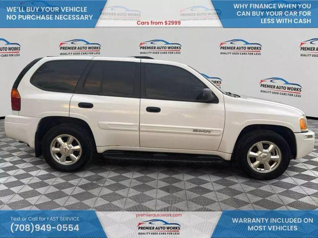 Photo of 2004 Summit White GMC Envoy