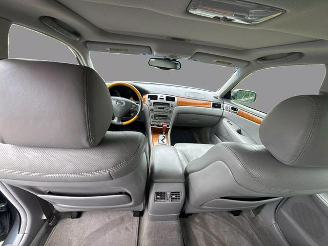Photo of 2006 Gray Lexus ES 330