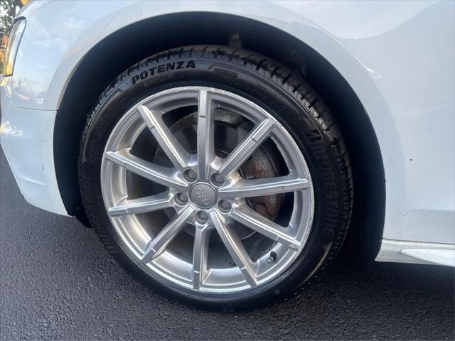 Photo of 2015 White Audi A4