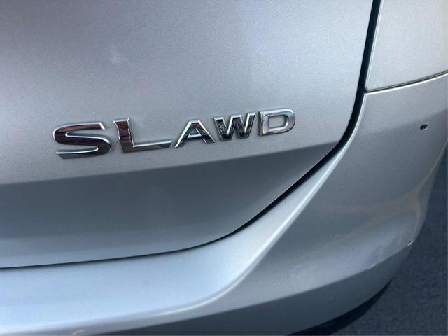 Photo of 2016 Brilliant Silver Nissan Rogue