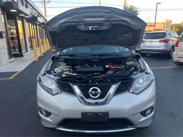Photo of 2016 Brilliant Silver Nissan Rogue