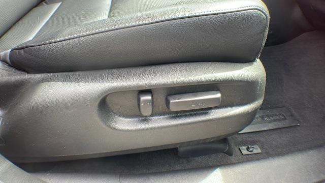 Photo of 2023 Platinum White Pearl Honda Ridgeline