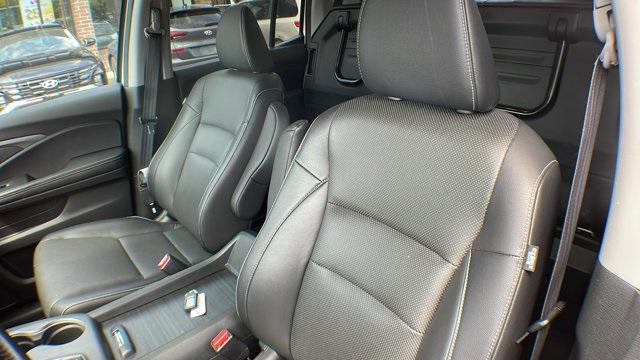Photo of 2023 Platinum White Pearl Honda Ridgeline