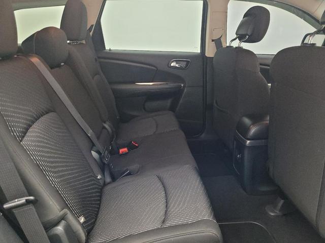 Photo of 2017 Verde Oliva (Olive Green) Dodge Journey
