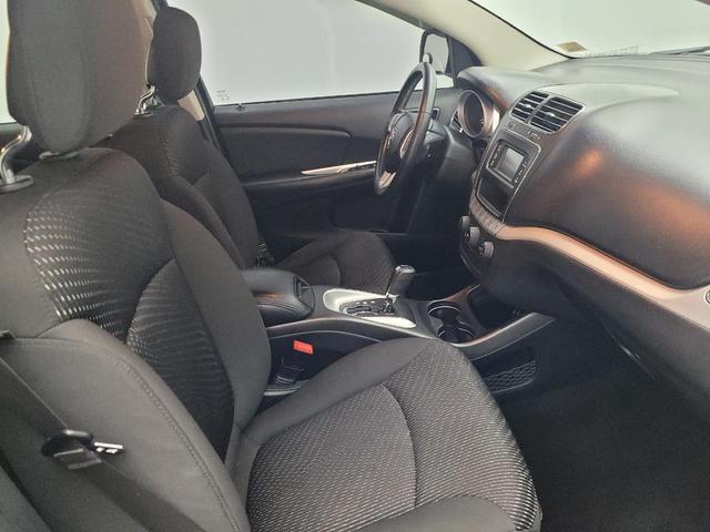 Photo of 2017 Verde Oliva (Olive Green) Dodge Journey