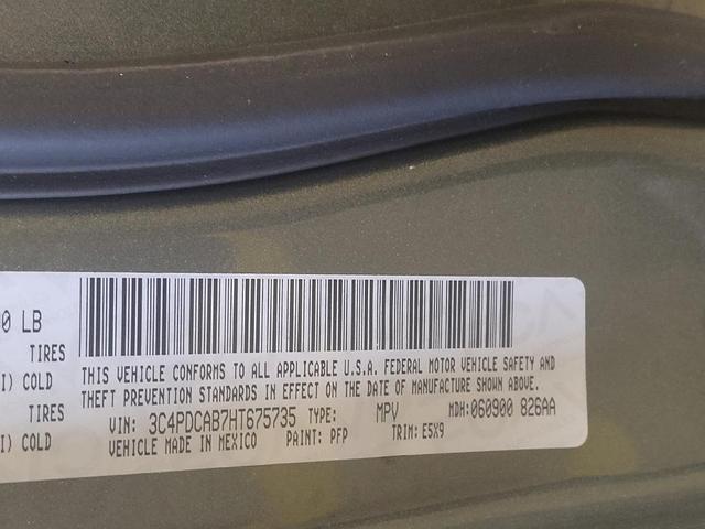 Photo of 2017 Verde Oliva (Olive Green) Dodge Journey