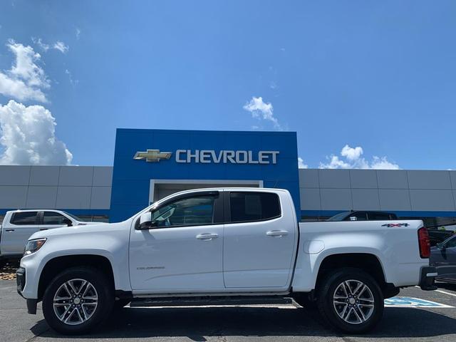 Photo of 2022 Summit White Chevrolet Colorado
