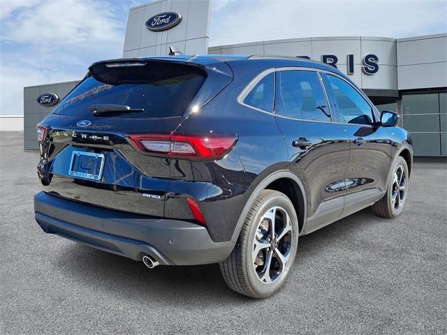 Photo of 2025 Agate Black Metallic Ford Escape
