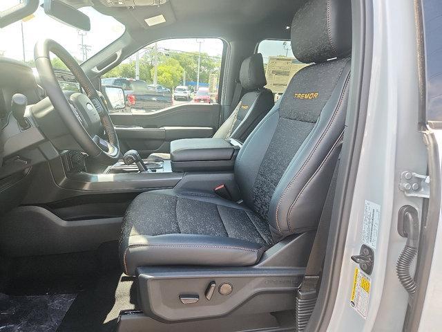 Photo of 2025 Space White Metallic Ford F-150