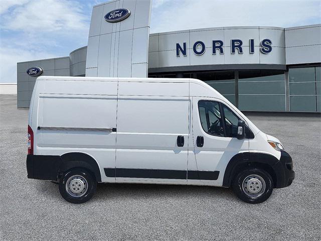 Photo of 2023 Bright White Clearcoat RAM ProMaster 1500