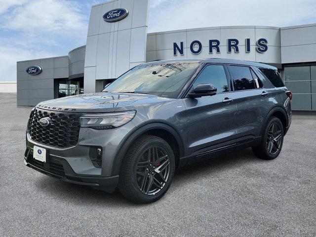 Photo of 2025 Carbonized Gray Metallic Ford Explorer
