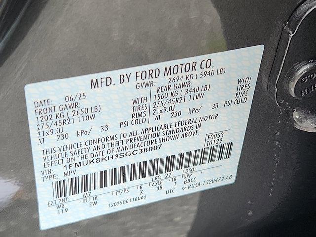 Photo of 2025 Carbonized Gray Metallic Ford Explorer