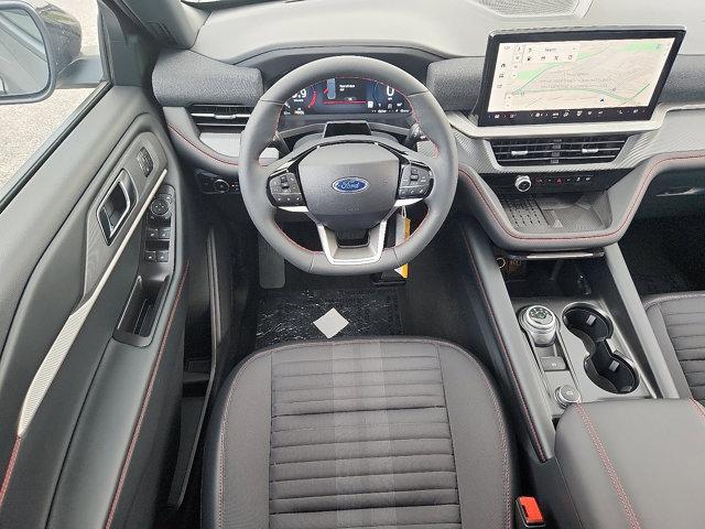 Photo of 2025 Carbonized Gray Metallic Ford Explorer