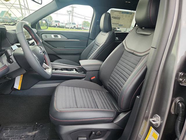 Photo of 2025 Carbonized Gray Metallic Ford Explorer