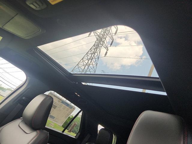 Photo of 2025 Carbonized Gray Metallic Ford Explorer