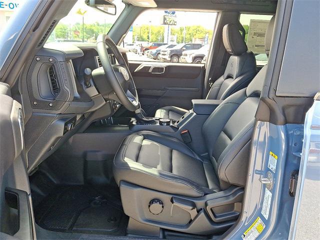Photo of 2025 Azure Gray Metallic Ford Bronco
