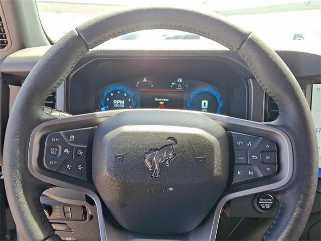 Photo of 2025 Azure Gray Metallic Ford Bronco