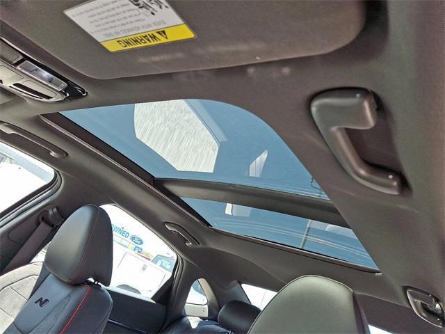 Photo of 2022 Shimmering Silver Pearl Hyundai SONATA