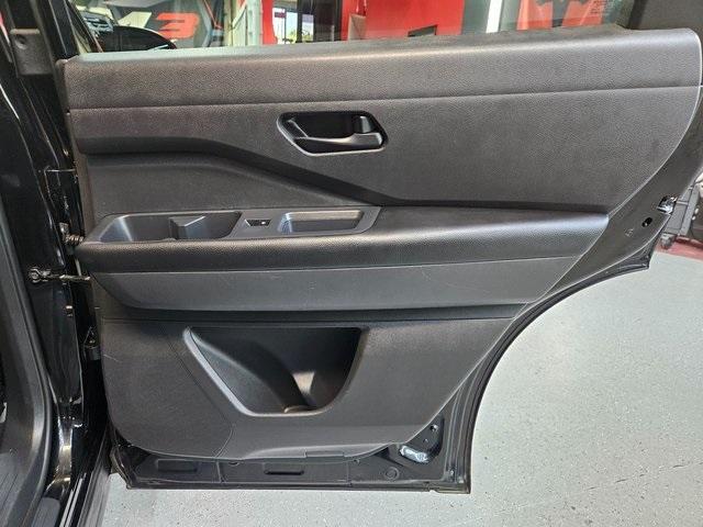 Photo of 2023 Black Nissan Pathfinder