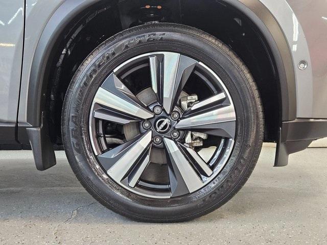 Photo of 2022 Gun Metallic Nissan Rogue