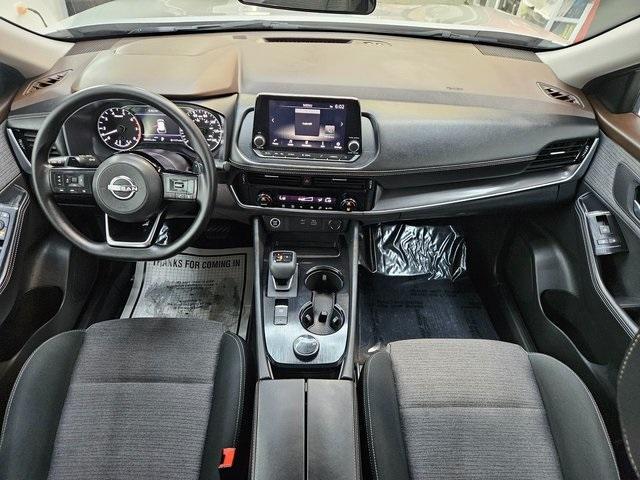 Photo of 2022 Brilliant Silver Metallic Nissan Rogue