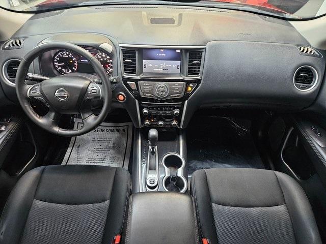 Photo of 2020 Scarlet Ember Nissan Pathfinder