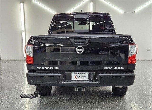Photo of 2024 Super Black Nissan Titan