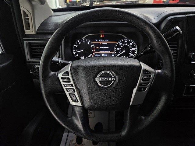 Photo of 2024 Super Black Nissan Titan