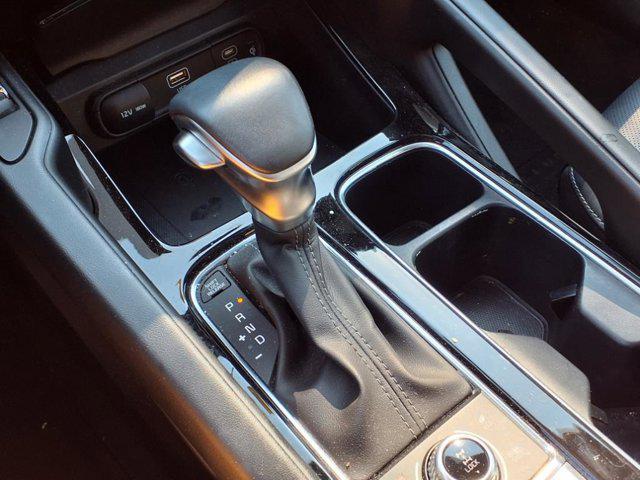 Photo of 2023 Ebony Black Kia Telluride