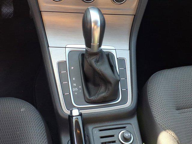 Photo of 2017 Black Volkswagen Golf