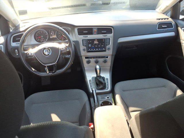 Photo of 2017 Black Volkswagen Golf
