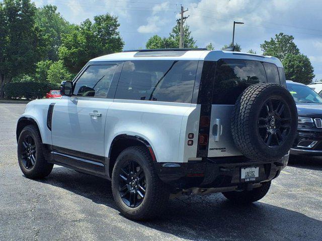 Photo of 2022 Hakuba Silver Metallic Land Rover Defender