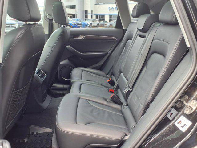 Photo of 2017 Black Metallic Audi Q5