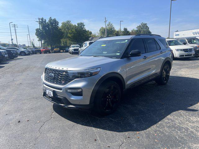 Photo of 2020 Silver Ford Explorer