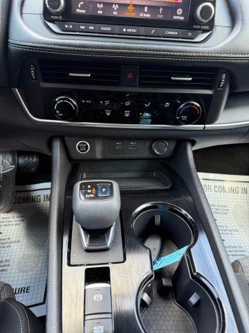Photo of 2021 Black Nissan Rogue